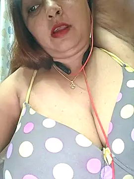 Snapshot of Dianaa9 chatting on September 29, 2025, 9:42 pm Dianaa9 online show from September 29, 2025, 9:42 pm