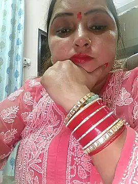 Snapshot of Dianaa9 chatting on October 20, 2025, 6:19 pm Dianaa9 online show from October 20, 2025, 6:19 pm