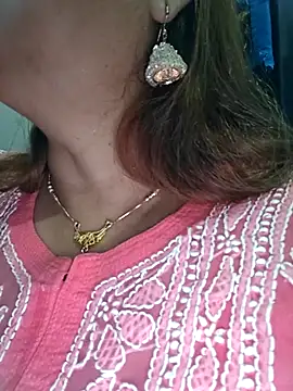 Snapshot of Dianaa9 chatting on October 23, 2025, 10:03 am Dianaa9 online show from October 23, 2025, 10:03 am