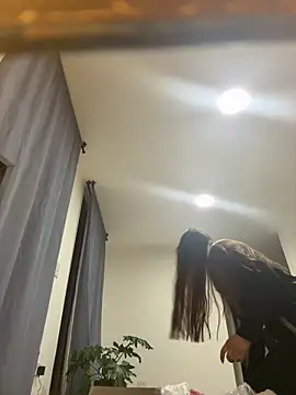 xia foxxy online show from October 4, 2025, 1:40 am