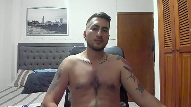 Snapshot of JasonGray96 chatting on June 27, 2026, 11:33 pm JasonGray96 online show from June 27, 2026, 11:33 pm