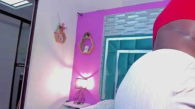 Snapshot of LORENSCOLLINS chatting on February 14, 2026, 1:00 pm LORENSCOLLINS online show from February 14, 2026, 1:00 pm