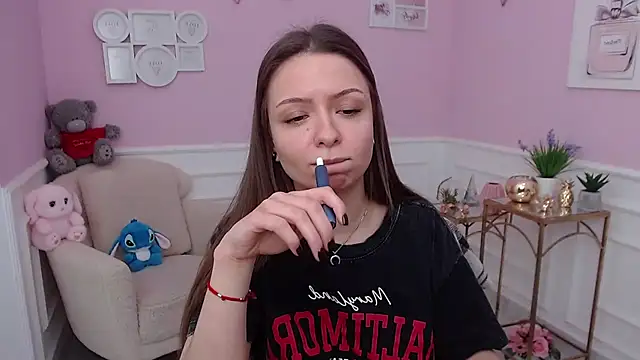 LucySkilar online show from January 18, 2026, 7:45 am