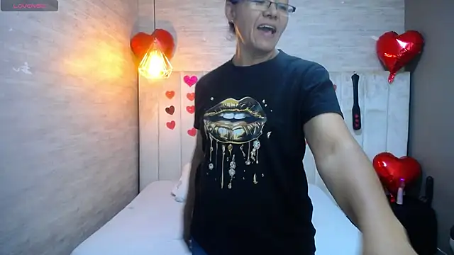 Snapshot of MaturePure chatting on February 26, 2025, 8:25 pm MaturePure online show from February 26, 2025, 8:25 pm