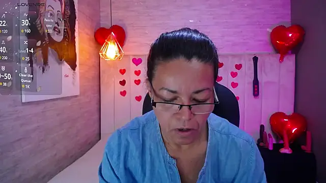 Snapshot of MaturePure chatting on February 28, 2025, 6:41 pm MaturePure online show from February 28, 2025, 6:41 pm