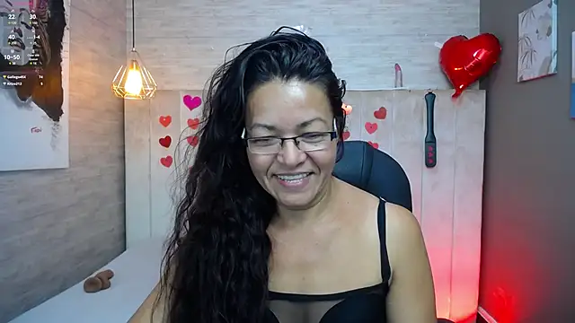 Snapshot of MaturePure chatting on March 7, 2025, 9:59 pm MaturePure online show from March 7, 2025, 9:59 pm