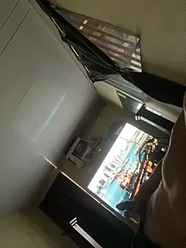 Snapshot of mfloressd14 chatting on October 18, 2025, 2:52 pm mfloressd14 online show from October 18, 2025, 2:52 pm