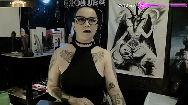 Evil Queen 666 online show from October 19, 2025, 5:43 am