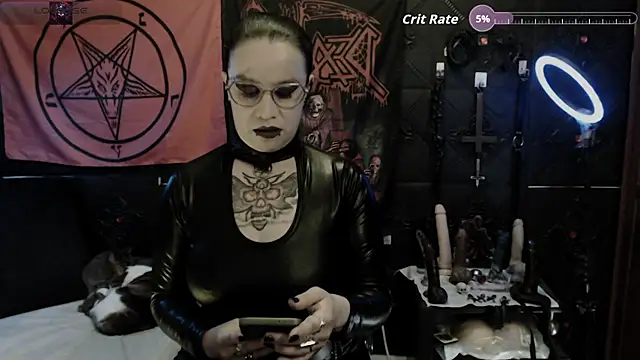 Evil Queen 666 online show from September 14, 2025, 6:47 am