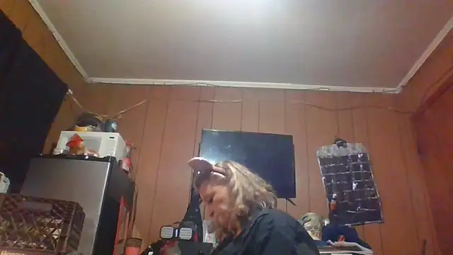 stormynight1 online show from June 15, 2026, 7:19 am