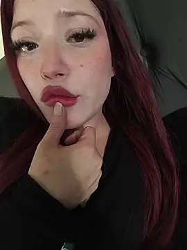 Snapshot of zafka_9 chatting on May 25, 2026, 8:18 pm zafka 9 online show from May 25, 2026, 8:18 pm