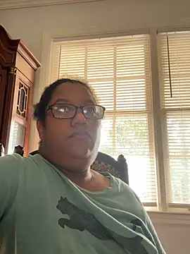 Snapshot of ebonyred chatting on July 21, 2026, 12:28 pm ebonyred online show from July 21, 2026, 12:28 pm