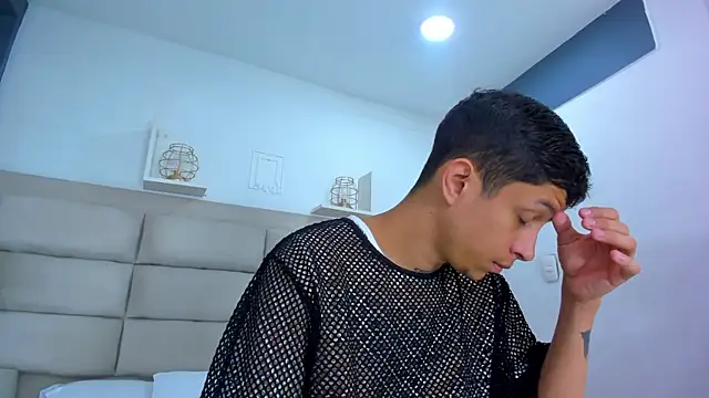 AgarEvans online show from December 22, 2025, 4:01 am