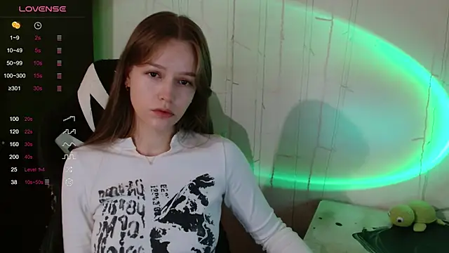 Snapshot of amelia_sweeti chatting on October 1, 2025, 8:46 pm amelia sweeti online show from October 1, 2025, 8:46 pm