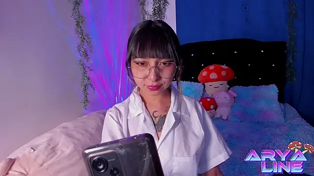 arysUwU online show from January 12, 2025, 1:42 am