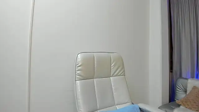 Snapshot of mariiana_murillo01 chatting on February 18, 2025, 3:53 am mariiana murillo01 online show from February 18, 2025, 3:53 am