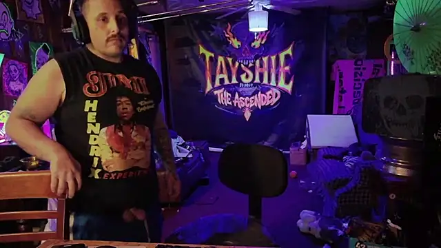 tayshie online show from May 12, 2026, 3:03 am