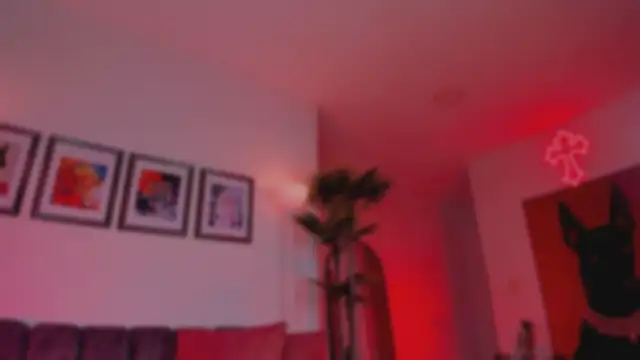 Taylor  foxxx online show from March 31, 2026, 5:20 am