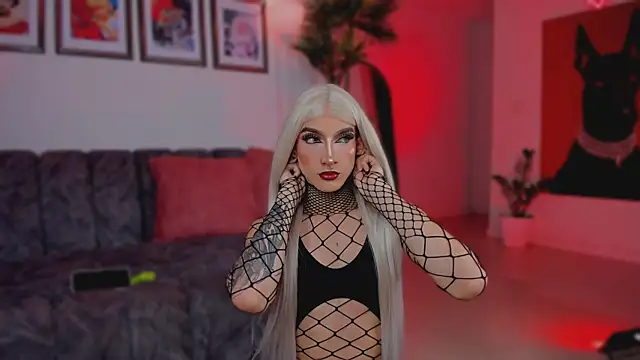 Taylor  foxxx online show from December 20, 2025, 5:43 am