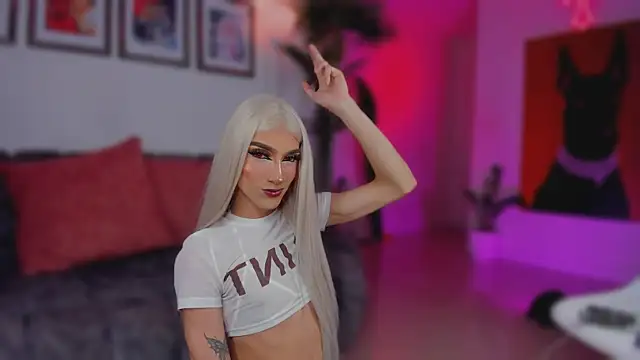 Taylor  foxxx online show from November 14, 2025, 4:27 am