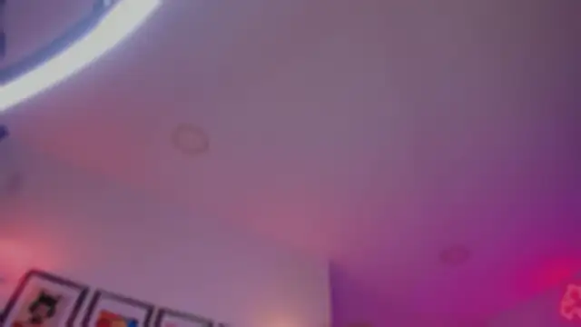 Taylor  foxxx online show from February 12, 2026, 5:51 am