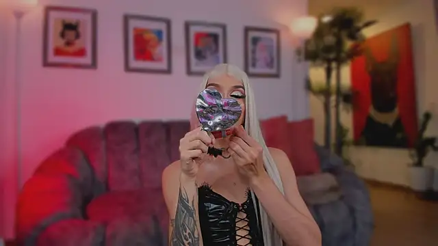 Snapshot of Taylor__foxxx chatting on May 22, 2026, 6:33 am Taylor foxxx online show from May 22, 2026, 6:33 am