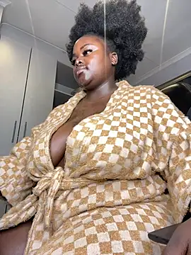 Honeycoco0211 online show from April 13, 2026, 5:55 am