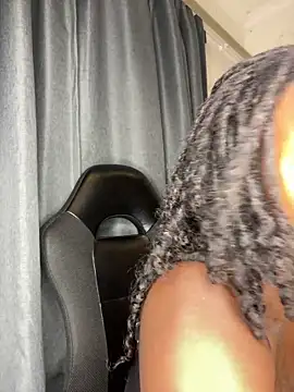 Honeycoco0211 online show from March 17, 2025, 2:08 am