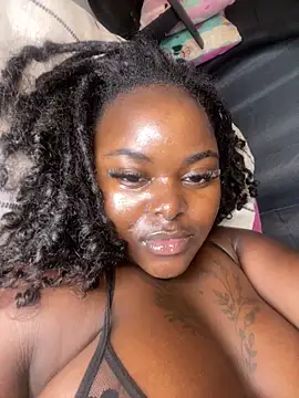 Honeycoco0211 online show from February 27, 2025, 11:39 am