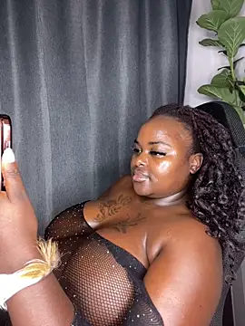 Honeycoco0211 online show from October 1, 2025, 8:35 pm