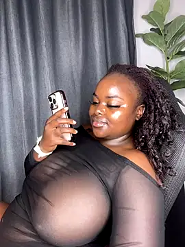 Honeycoco0211 online show from October 3, 2025, 8:05 am