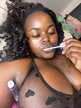 Honeycoco0211 online show from February 20, 2025, 4:07 am