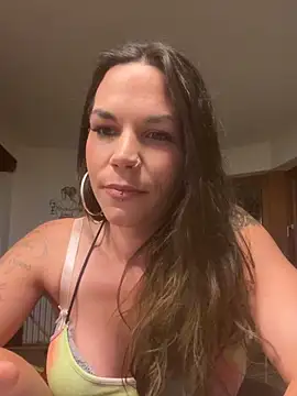 Snapshot of Lady_Knaller chatting on May 8, 2026, 8:34 pm Lady Knaller online show from May 8, 2026, 8:34 pm