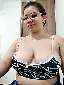 Danzel1105 online show from February 5, 2025, 6:48 pm