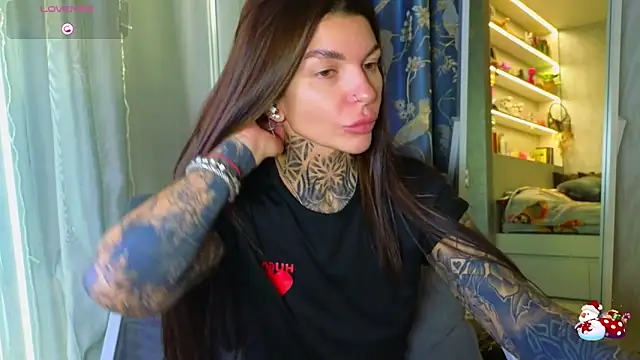 tattooedBabyy online show from February 15, 2026, 9:52 am