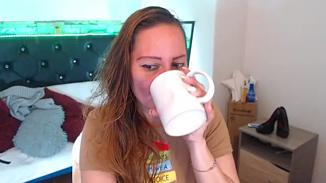 camila delarosa online show from September 10, 2025, 5:23 pm