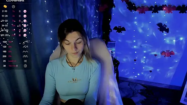 Snapshot of Sweet_me_ chatting on October 20, 2025, 6:04 am Sweet me  online show from October 20, 2025, 6:04 am