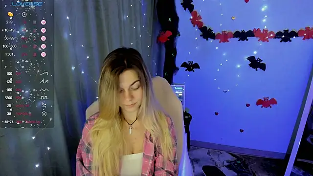 Snapshot of Sweet_me_ chatting on October 26, 2025, 6:58 am Sweet me  online show from October 26, 2025, 6:58 am