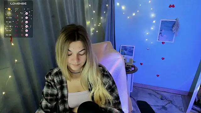 Snapshot of Sweet_me_ chatting on September 21, 2025, 5:45 am Sweet me  online show from September 21, 2025, 5:45 am