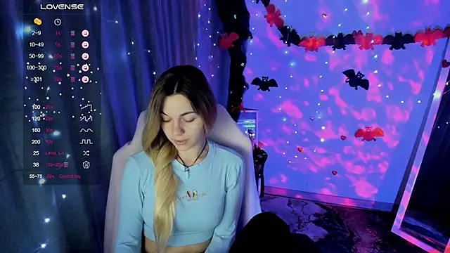 Snapshot of Sweet_me_ chatting on October 23, 2025, 5:50 am Sweet me  online show from October 23, 2025, 5:50 am