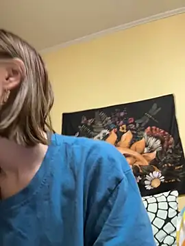 Snapshot of Crayzy_Luv chatting on January 15, 2025, 5:26 pm Crayzy Luv online show from January 15, 2025, 5:26 pm