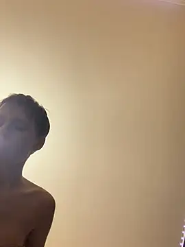 Snapshot of Crayzy_Luv chatting on March 1, 2025, 8:32 pm Crayzy Luv online show from March 1, 2025, 8:32 pm