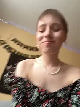 Snapshot of Crayzy_Luv chatting on March 9, 2025, 6:06 am Crayzy Luv online show from March 9, 2025, 6:06 am