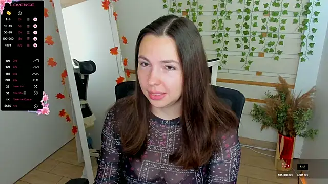 Snapshot of Lexy_flower chatting on October 3, 2025, 12:28 pm Lexy flower online show from October 3, 2025, 12:28 pm