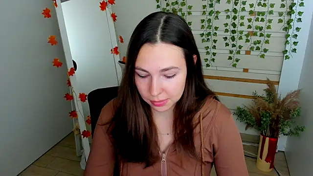 Snapshot of Lexy_flower chatting on October 9, 2025, 12:38 pm Lexy flower online show from October 9, 2025, 12:38 pm