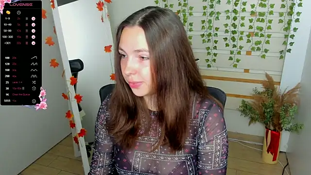 Snapshot of Lexy_flower chatting on October 1, 2025, 12:42 pm Lexy flower online show from October 1, 2025, 12:42 pm