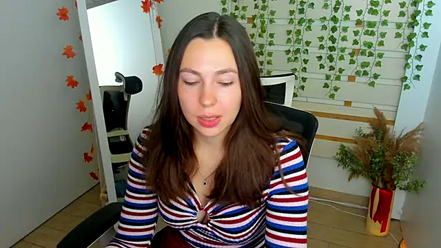 Snapshot of Lexy_flower chatting on October 4, 2025, 12:28 pm Lexy flower online show from October 4, 2025, 12:28 pm