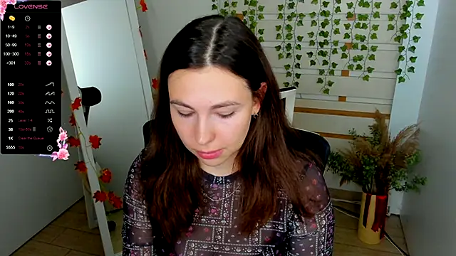 Snapshot of Lexy_flower chatting on October 10, 2025, 12:50 pm Lexy flower online show from October 10, 2025, 12:50 pm