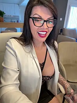 CarlaConnor80 online show from January 17, 2025, 2:28 pm