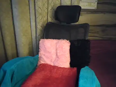 Trezza online show from November 29, 2025, 9:04 pm